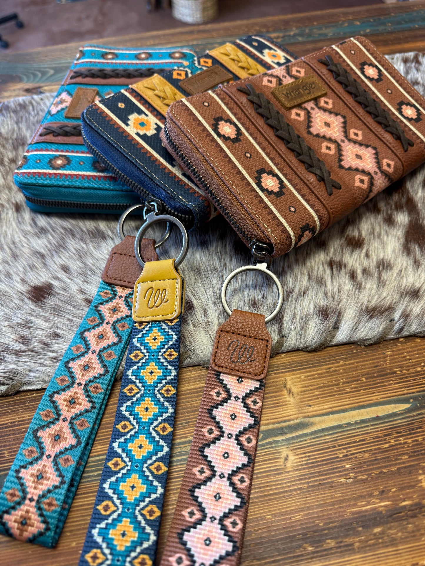 Wrangler Zoey Clutch