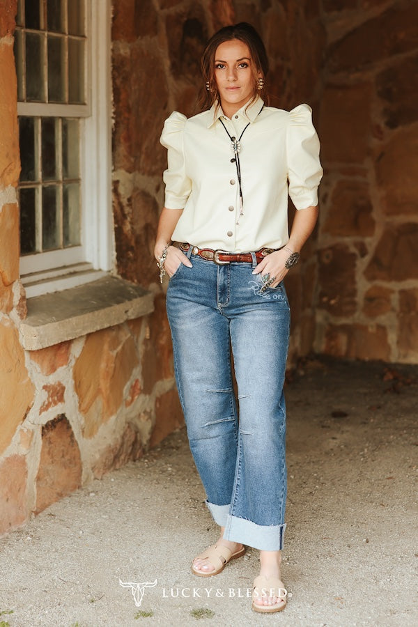 RIDE ON BARRELL CUFFED MID RISE
JEANS (28IN AFTER FOLD)