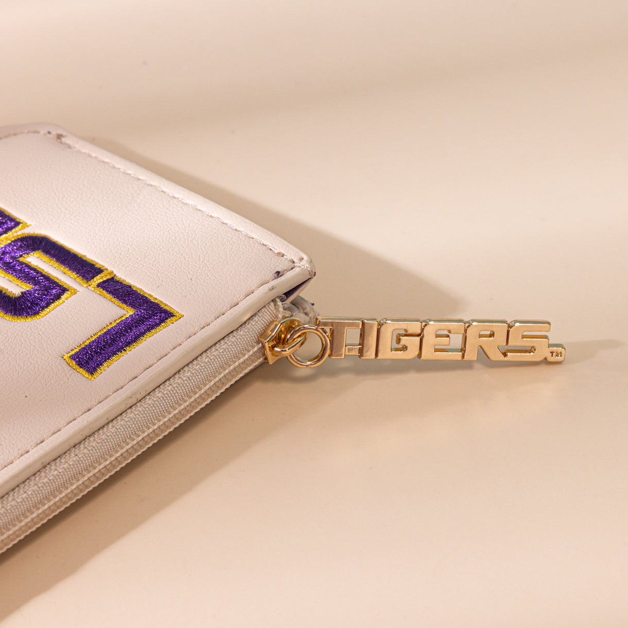 Louisiana State University Fighting
Tigers Zip Card Case
