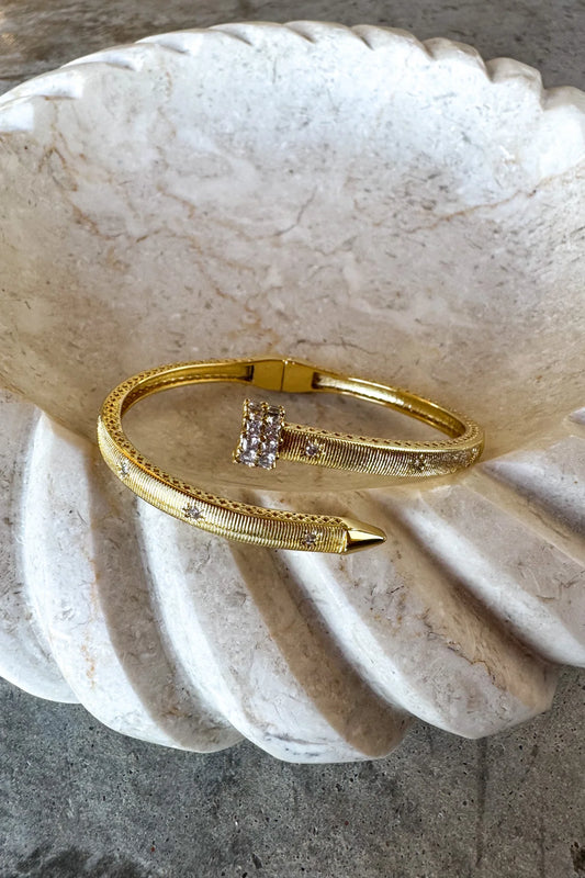 GOLDEN SPARK BANGLE