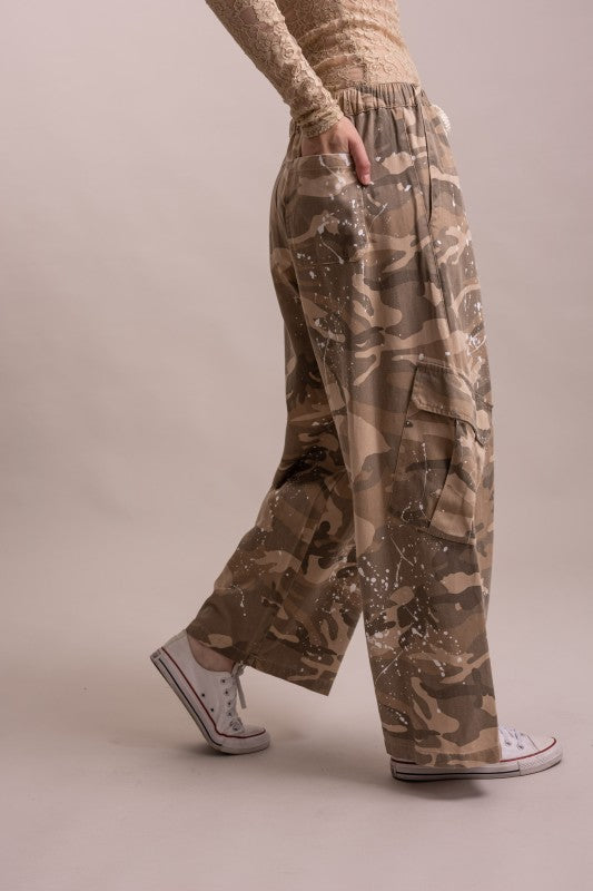 CAMOUFLAGE BAGGY PULL-ON CARGO PANTS