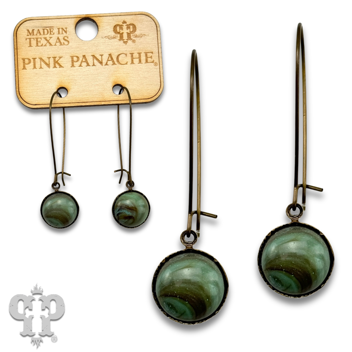 Turquoise cabochon earring