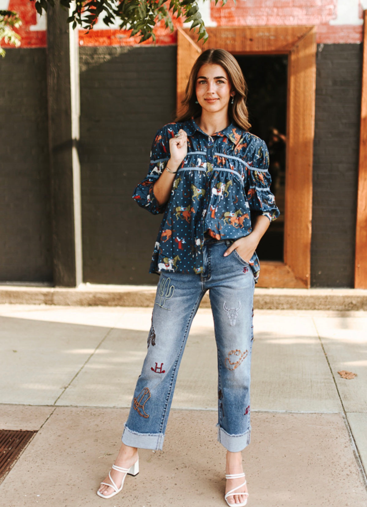EMBROIDERED WESTERN CUFFED 
BOYFRIEND MID RISE JEANS (28IN AFTER FOLD)