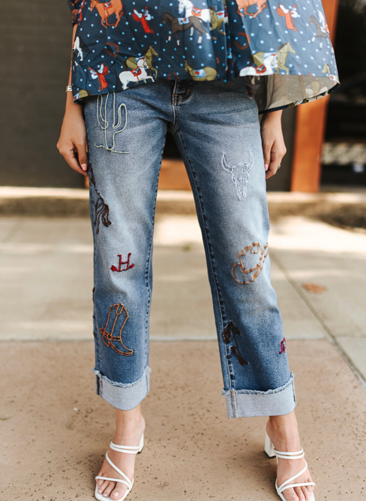 EMBROIDERED WESTERN CUFFED 
BOYFRIEND MID RISE JEANS (28IN AFTER FOLD)