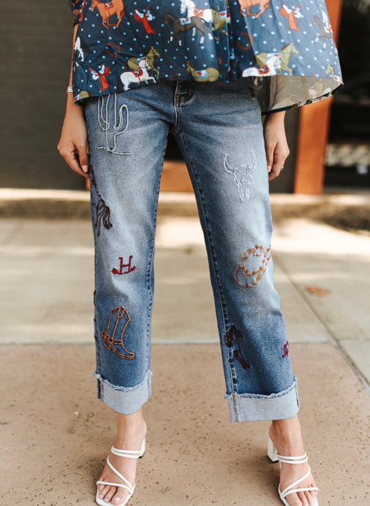 EMBROIDERED WESTERN CUFFED 
BOYFRIEND MID RISE JEANS (28IN AFTER FOLD)
