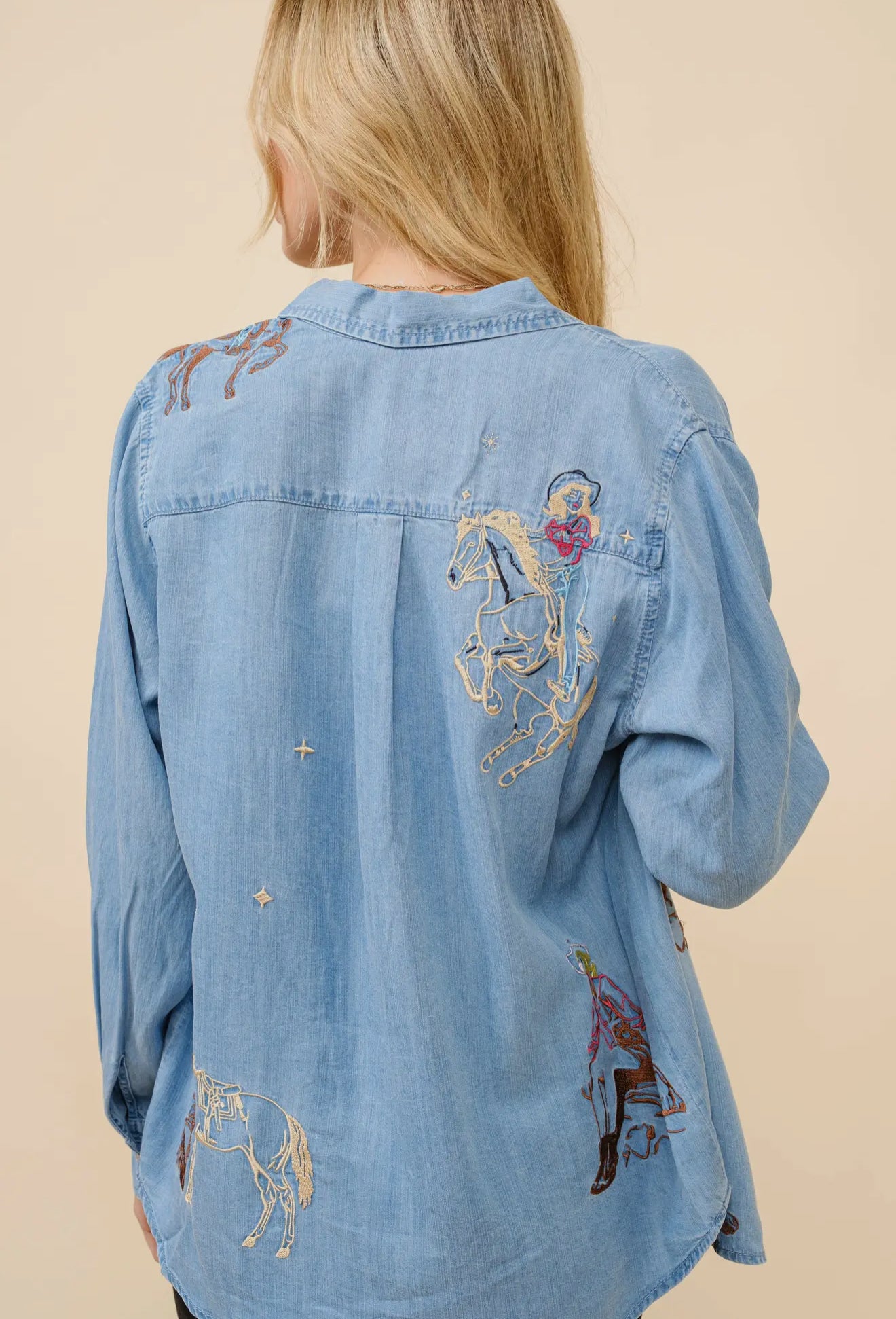 Western Motif Embroidered
Tencel Shirt