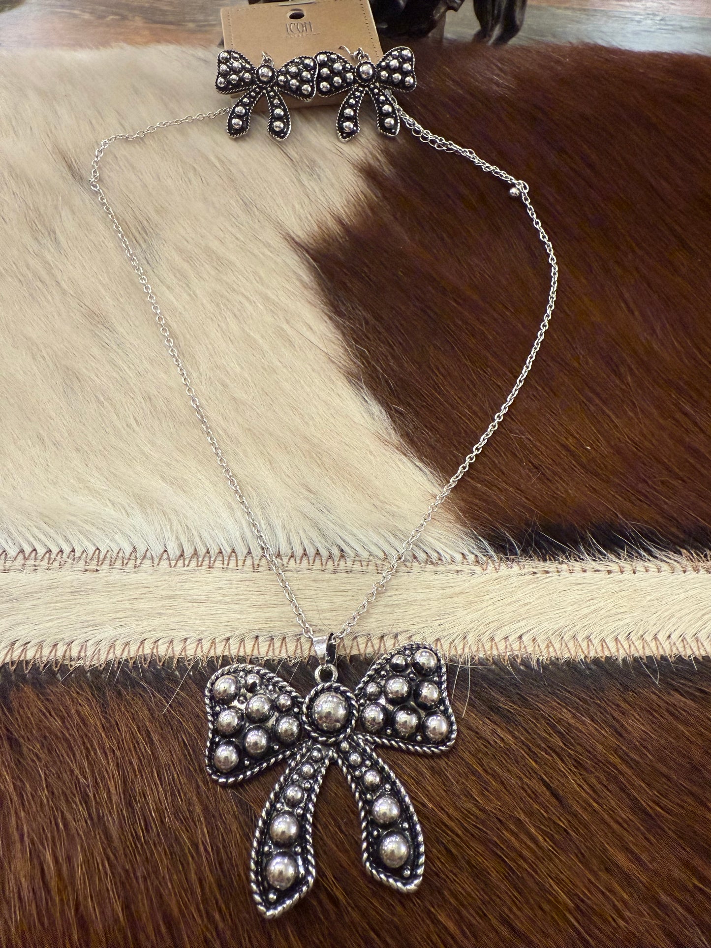 Bubble Bow Necklace Set