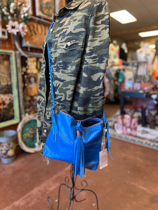 Cobalt Brandi - Pranee