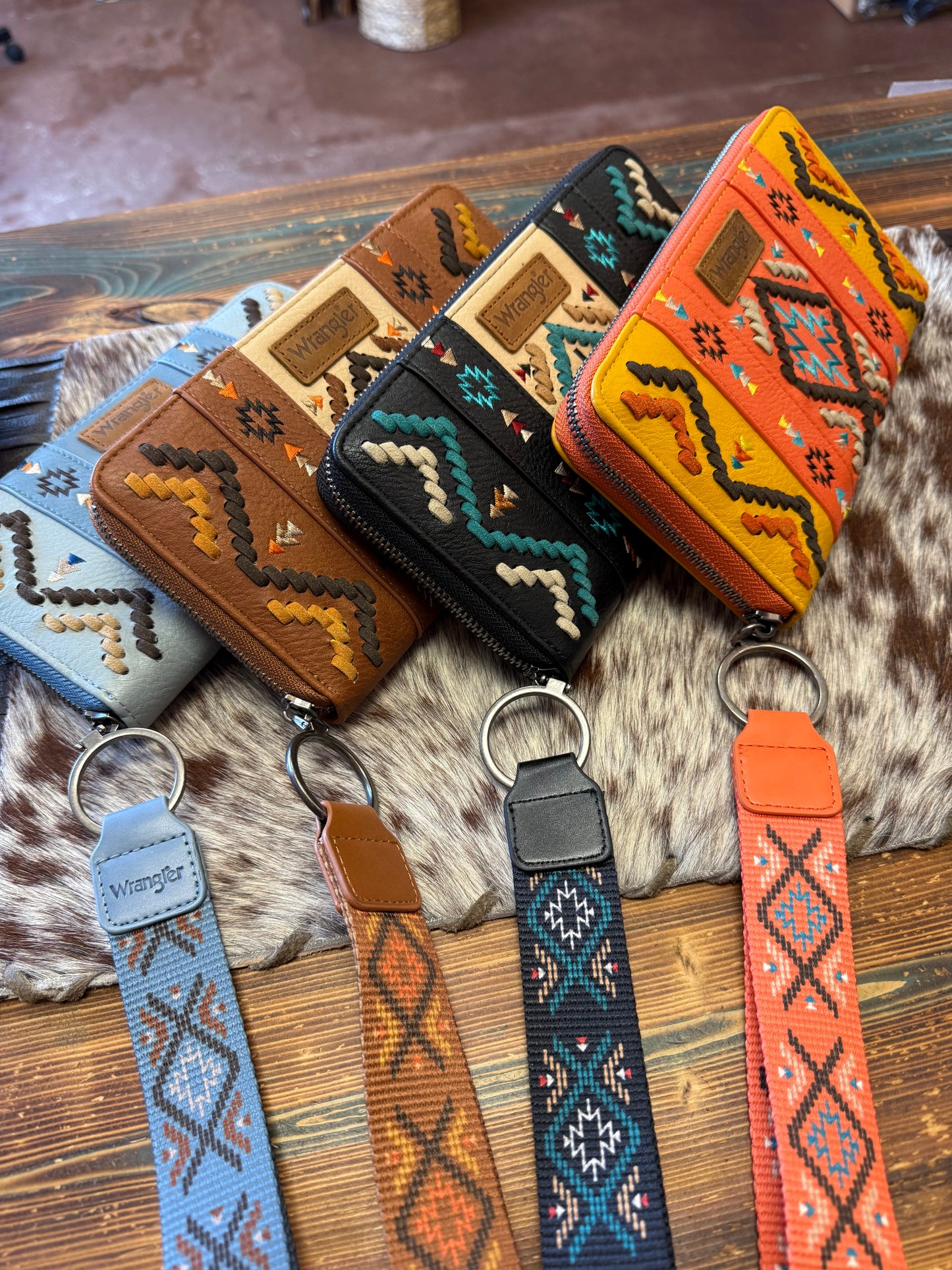 Wrangler Roxy Clutch