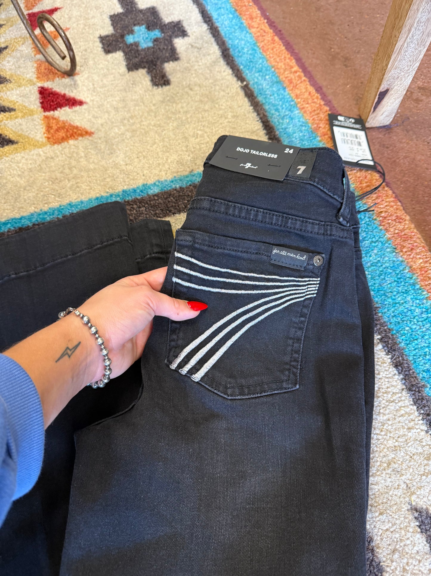 7’s Salem Dojo Tailorless