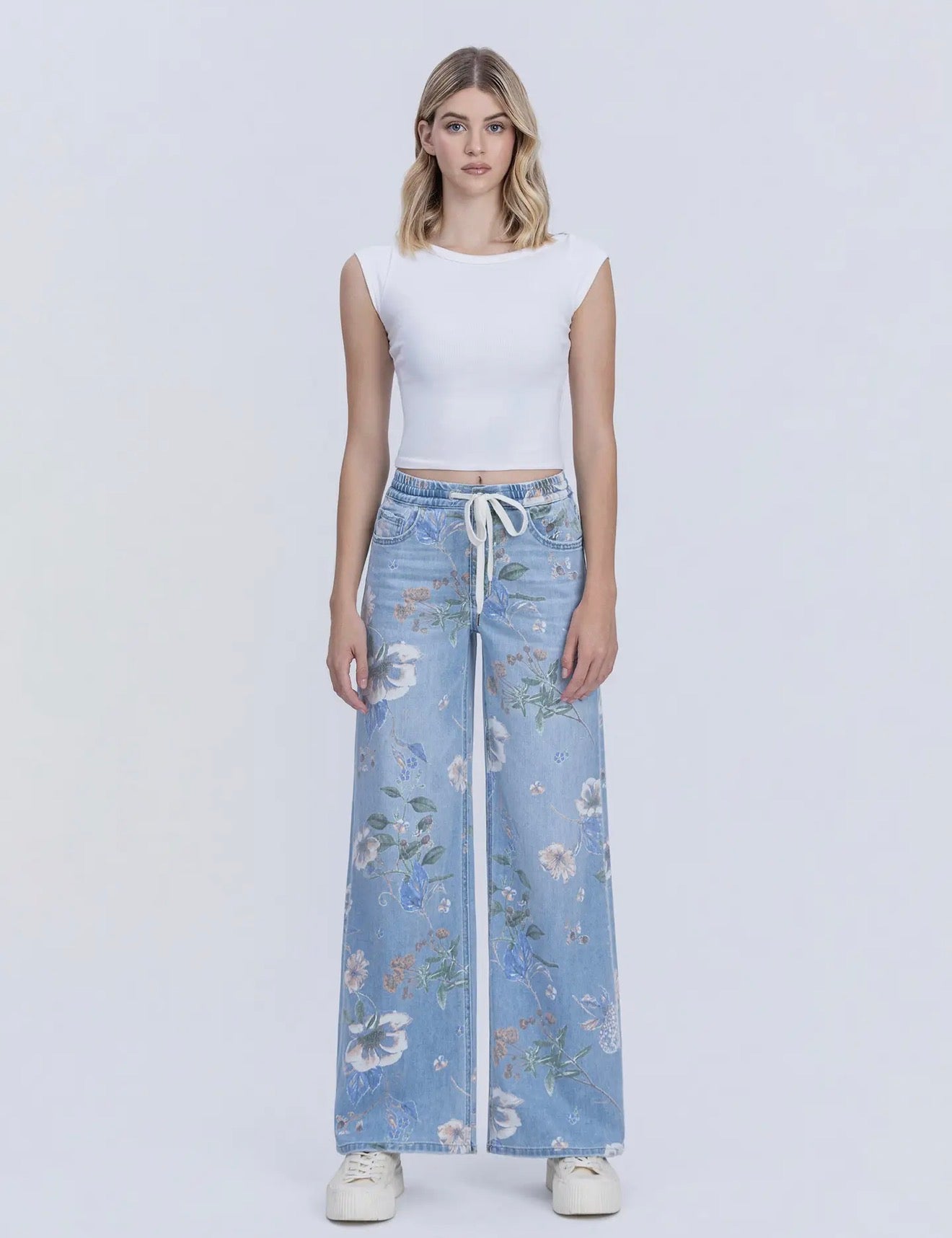 High Rise Drawstring Floral Print
Wide Jeans - VERVET by FLYING MONKEY