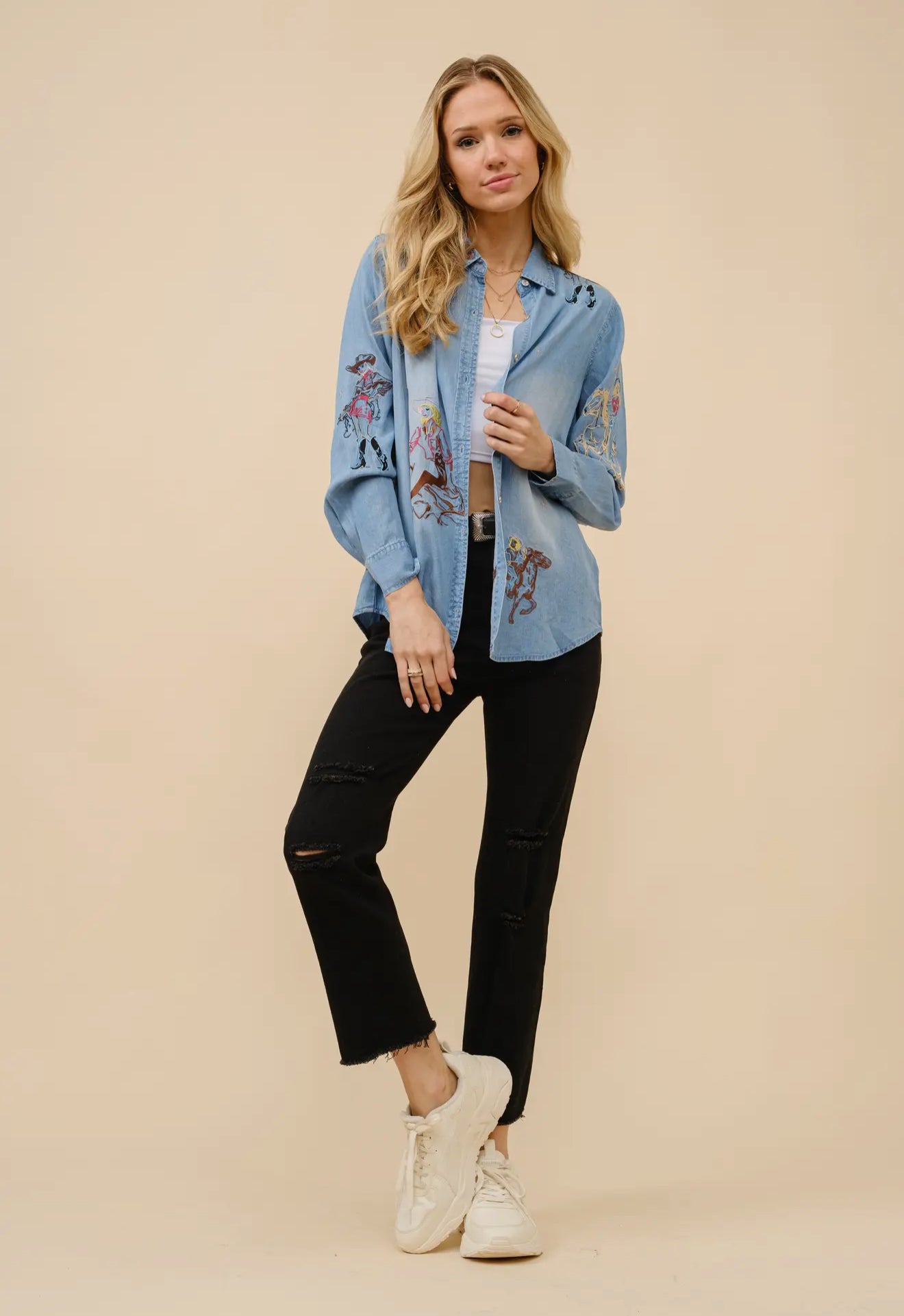 Western Motif Embroidered
Tencel Shirt