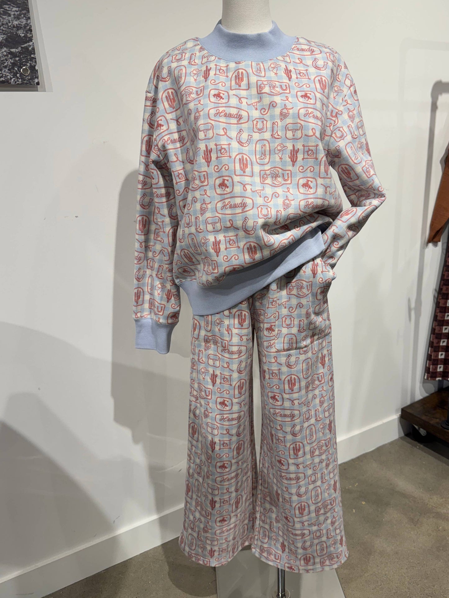 Mockneck western gingham print sweatshirt