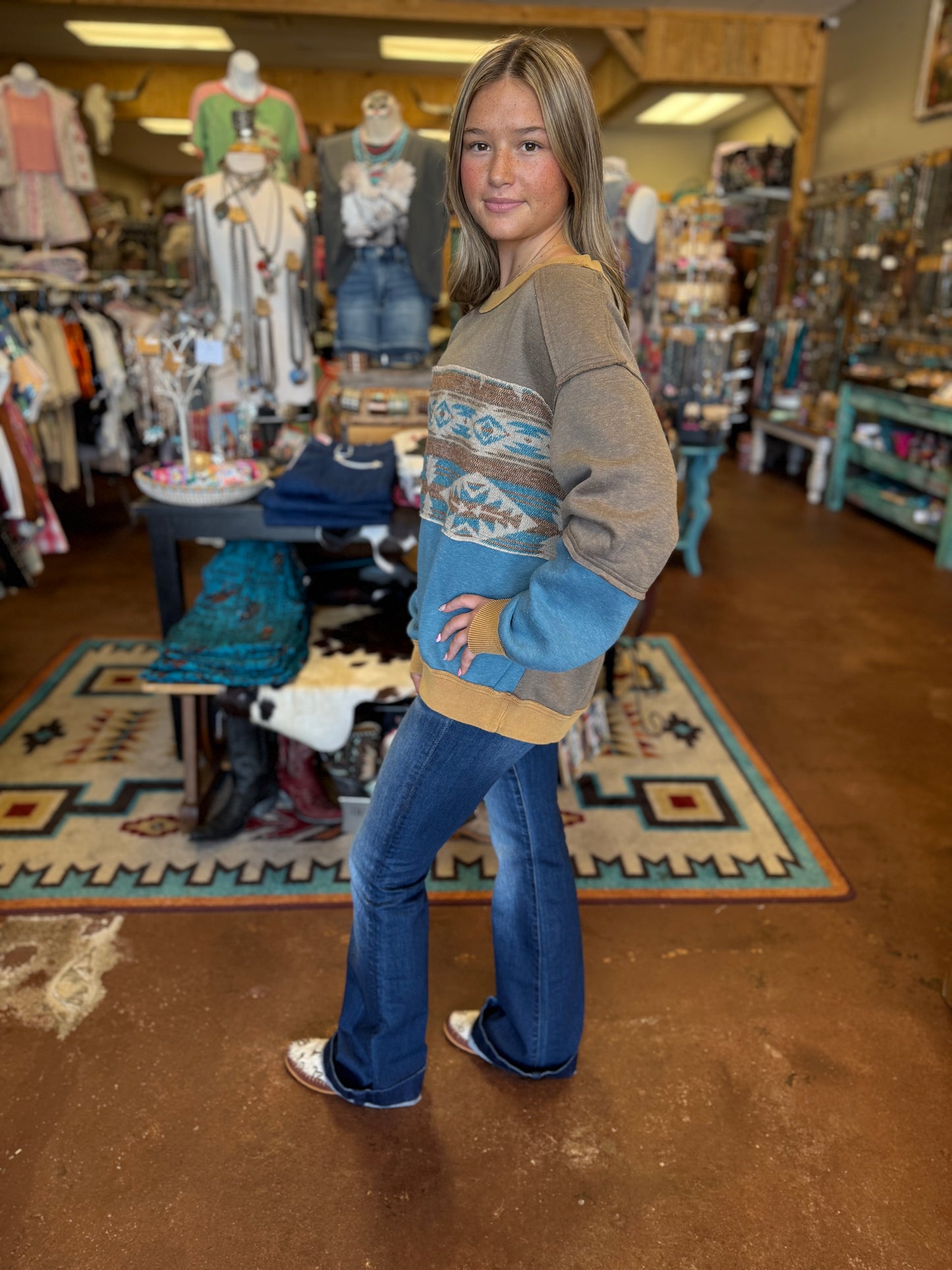 ETHNIC PRINT MIX COLOR
BLOCK PULLOVER