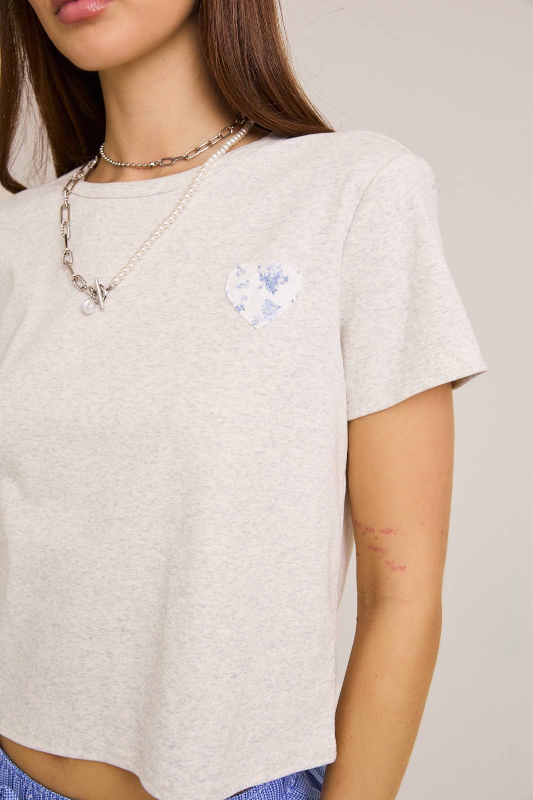 "PATCHWORK COWBOY BOOTS" SHORT SLEEVE ROUND NECK BABY TEE