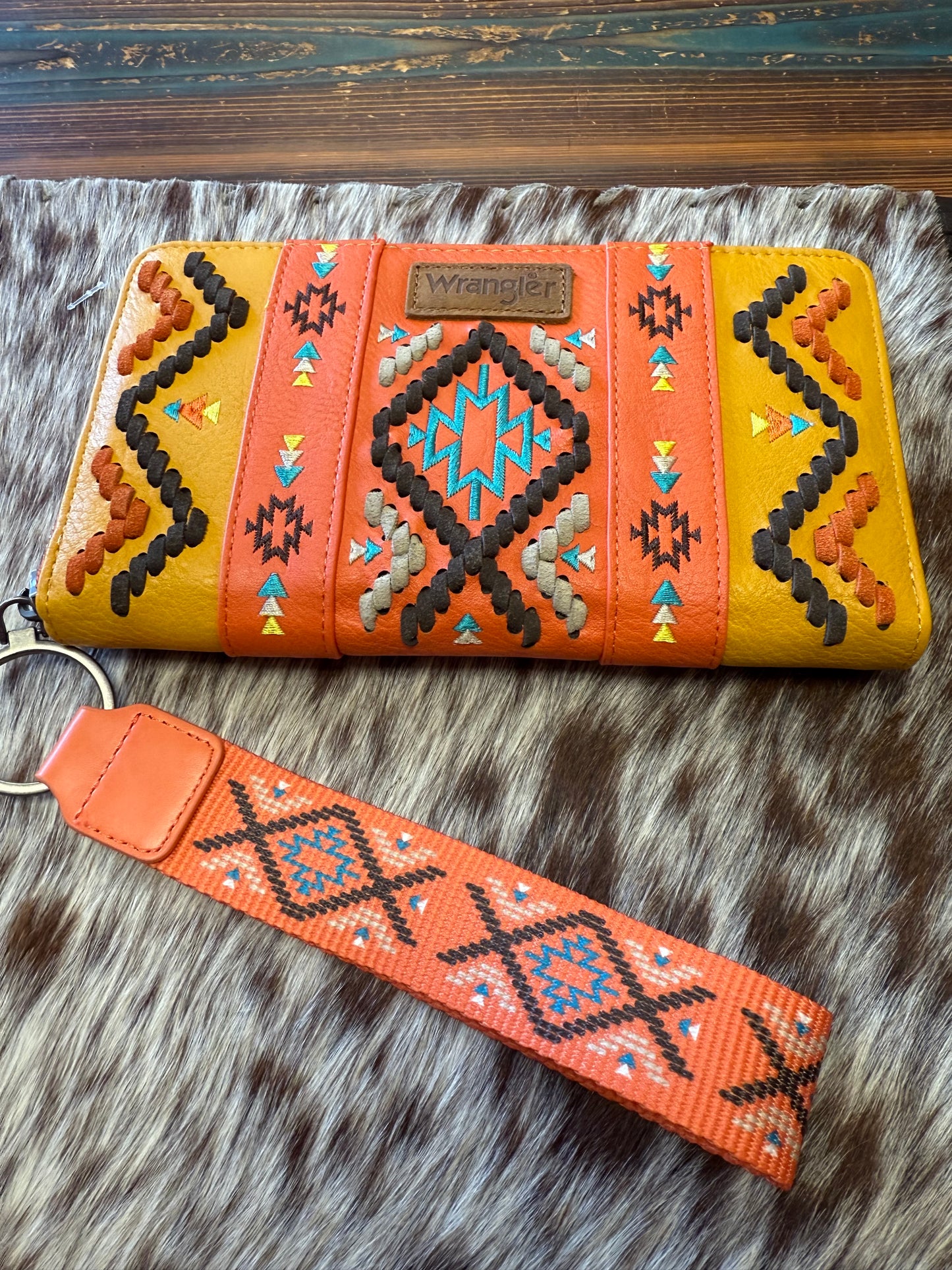 Wrangler Roxy Clutch