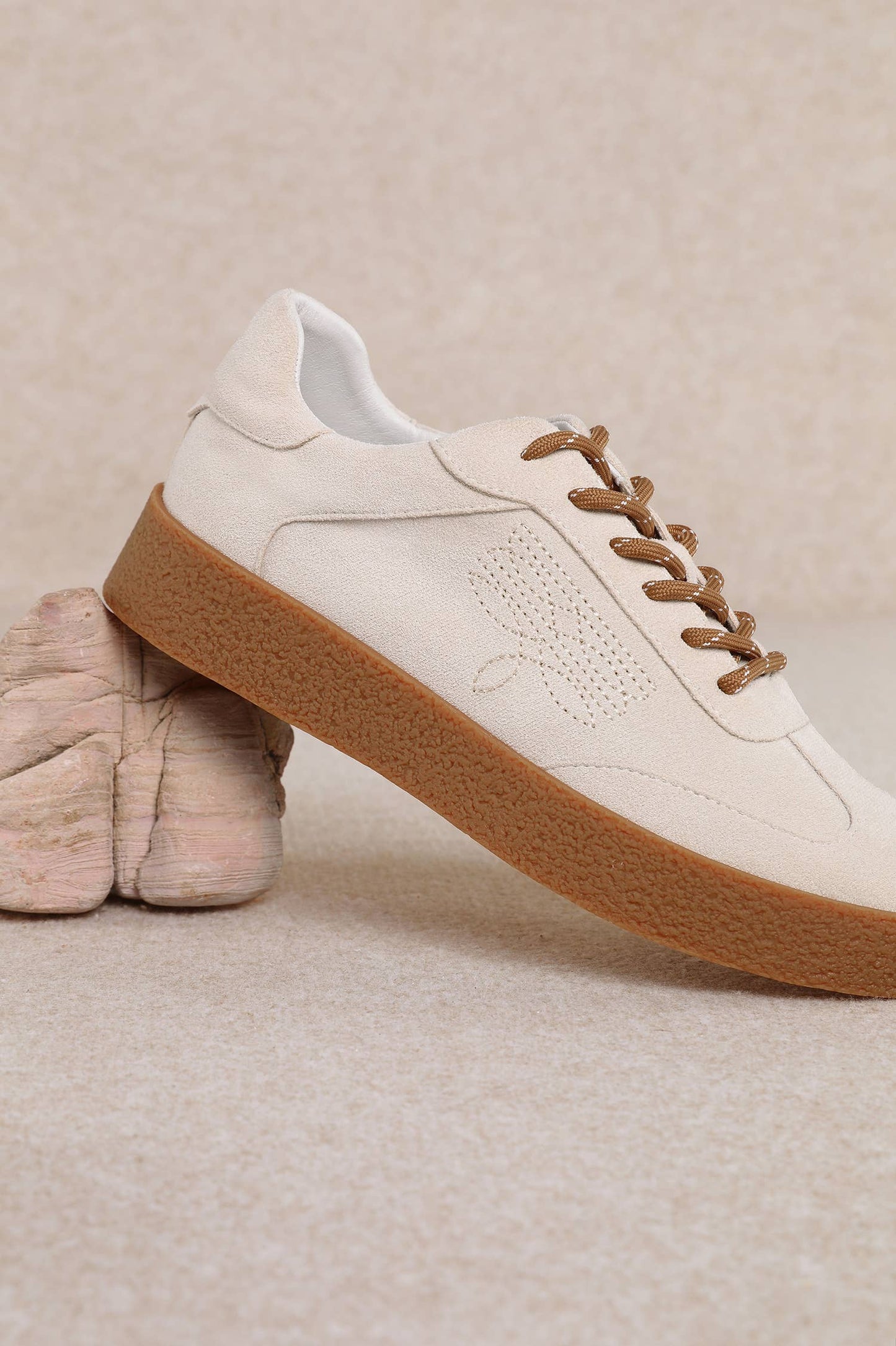 SHELLY SNEAKERS