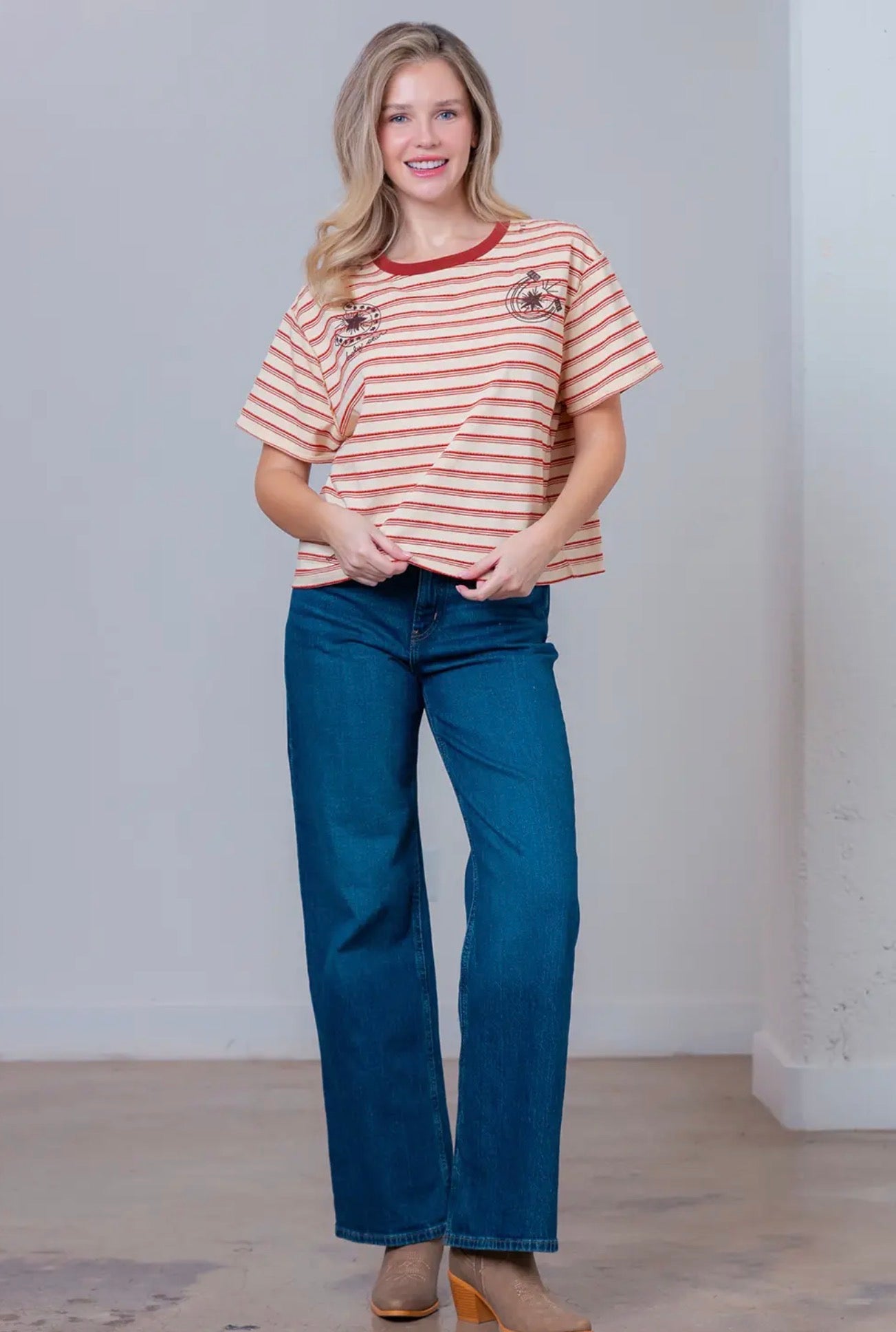 Short Sleeve Striped
Horseshoe Print Embroidery