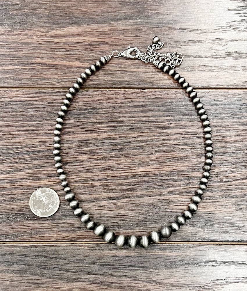 737594, Handmade 16" Navajo Bead Necklace