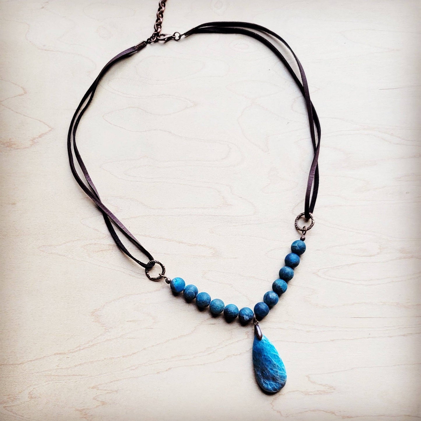 **Ocean Agate Collar Necklace w/ Genuine Leather Accent 260e
