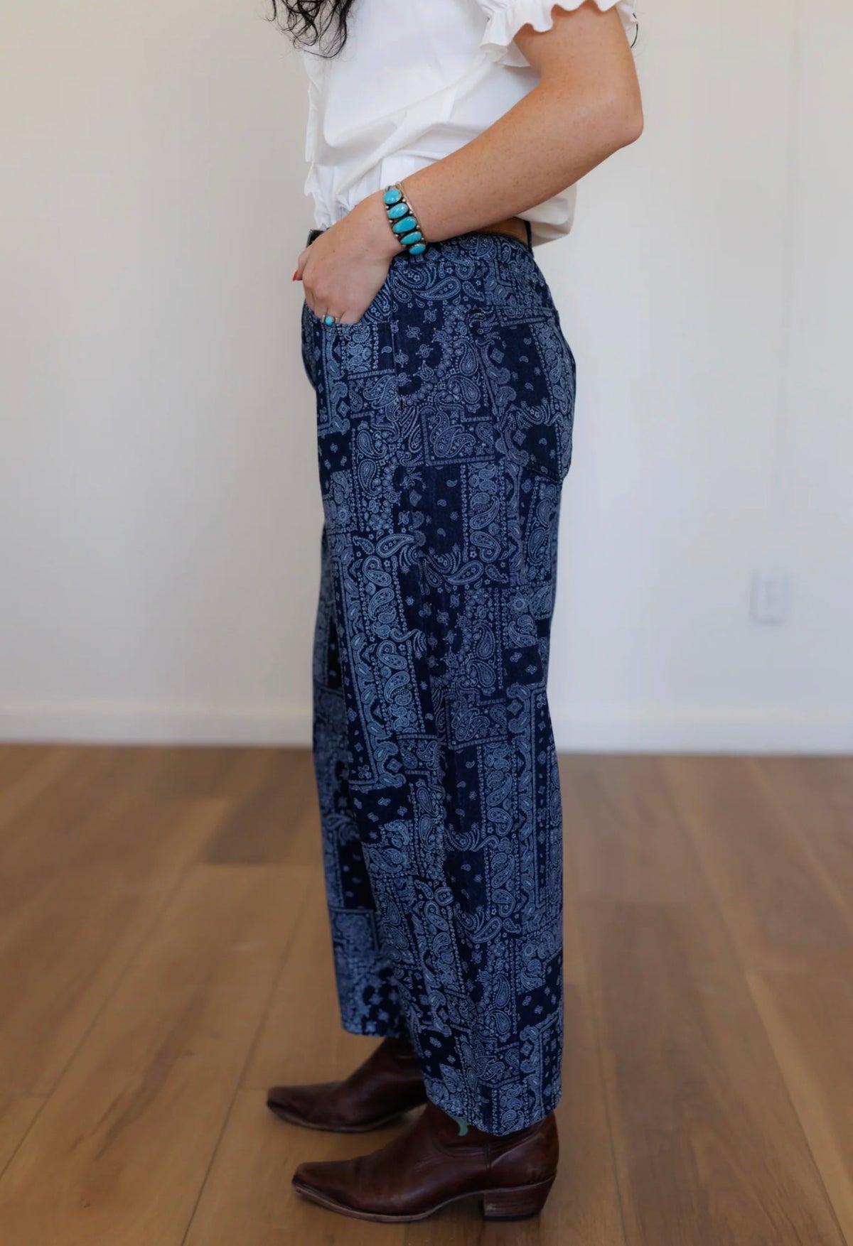 NAVY BANDANA BARREL JEANS