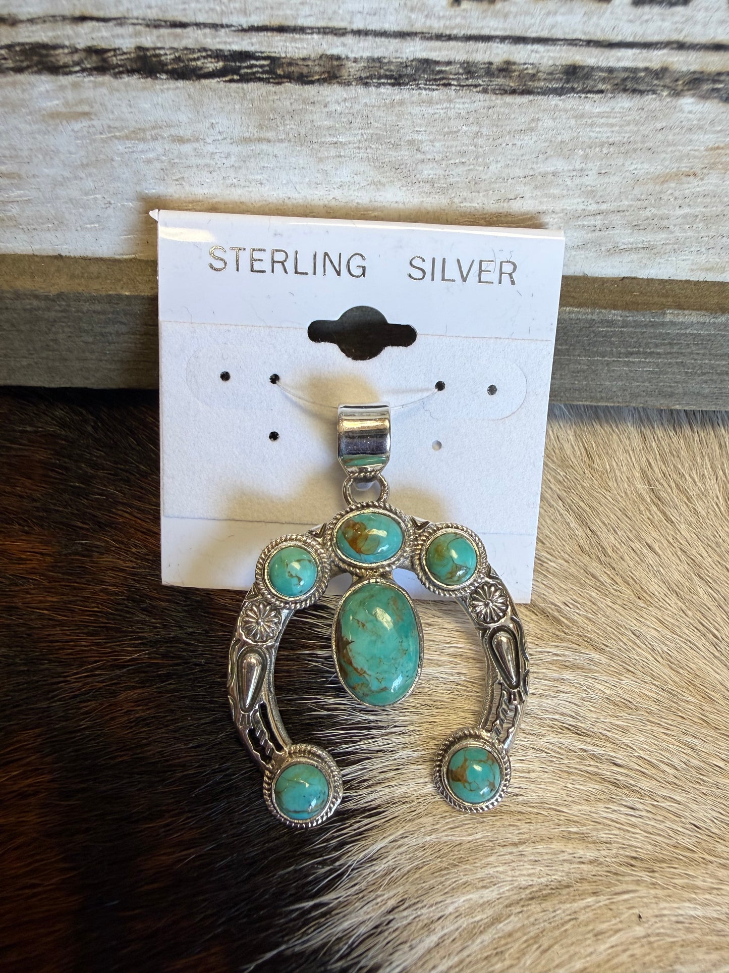 The Bonnie Pendant