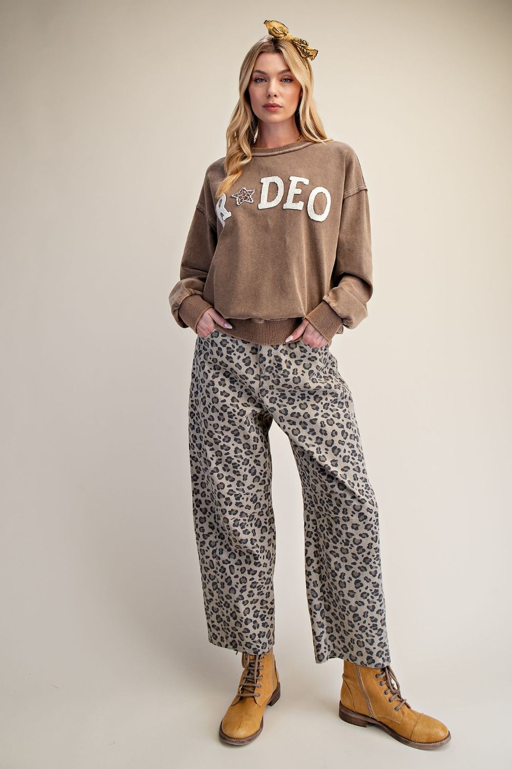 RODEO PATCH FRONT WASHED TERRY PULLOVER