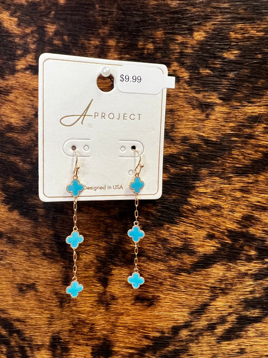 Flower dangle earrings