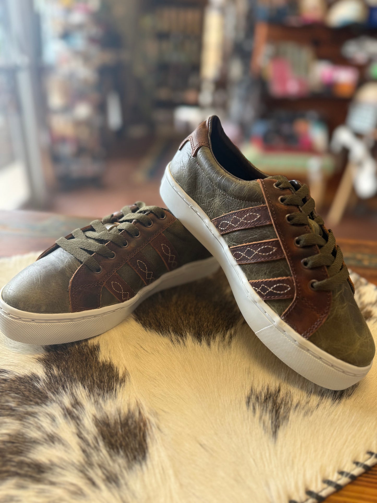 Sheridan Game Day Tennis Shoe
