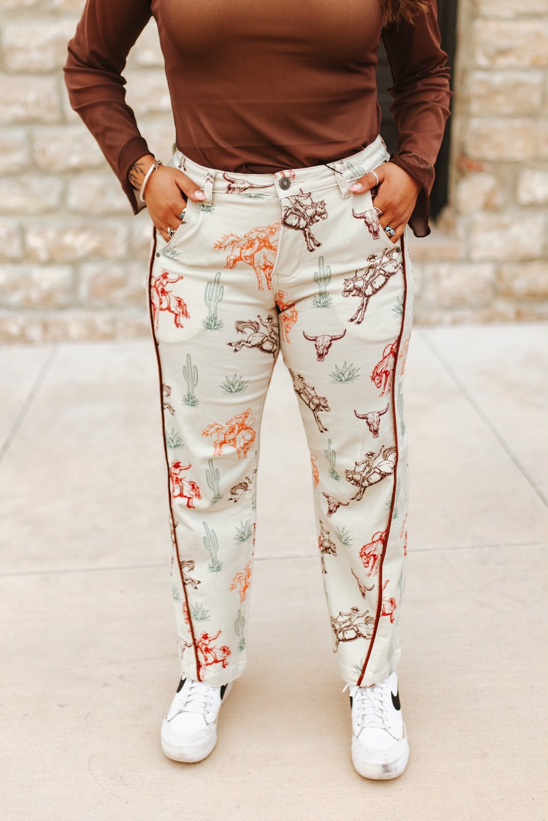 CREAM WESTERN PRINT STRETCH DENIM MID RISE BARREL JEANS   (28IN INSEAM)