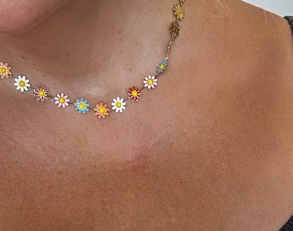 FLOWER CHILD NECKLACE