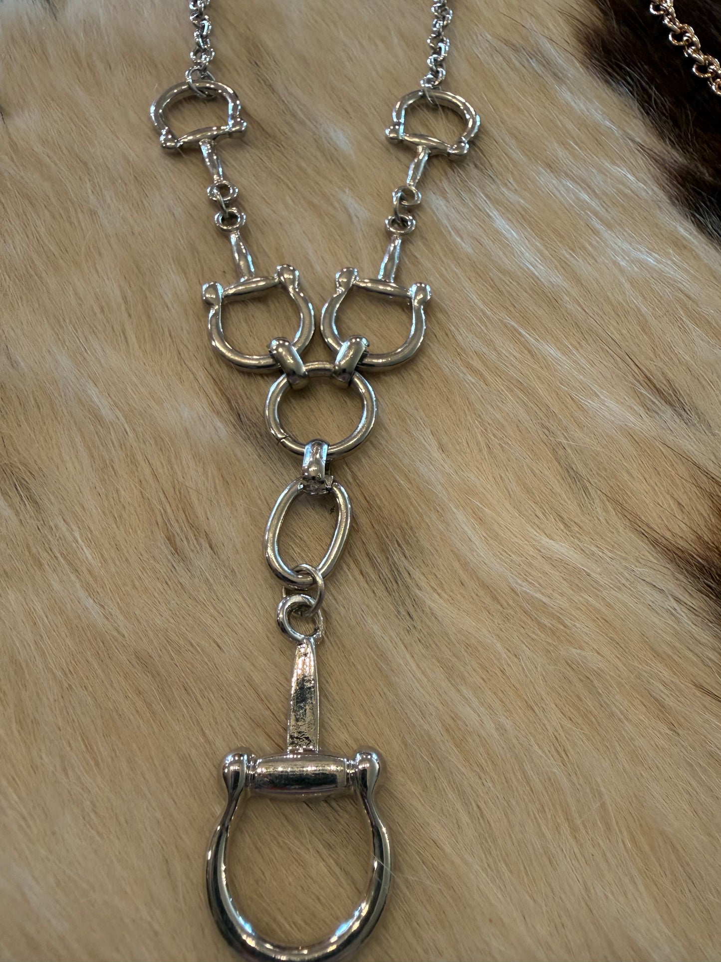 Jilly Necklace