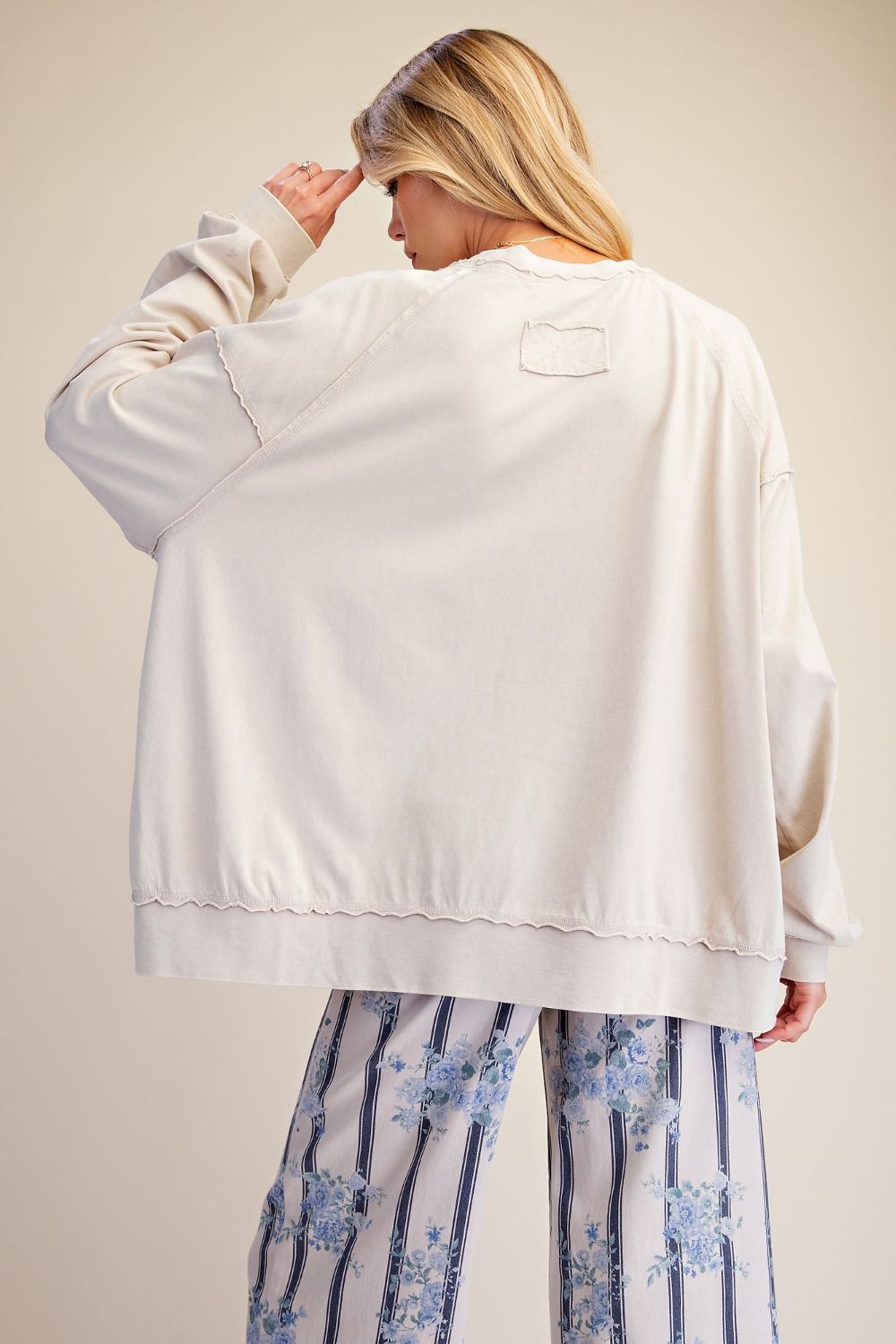 HORSESHOE GRAPHIC WASHED TOP