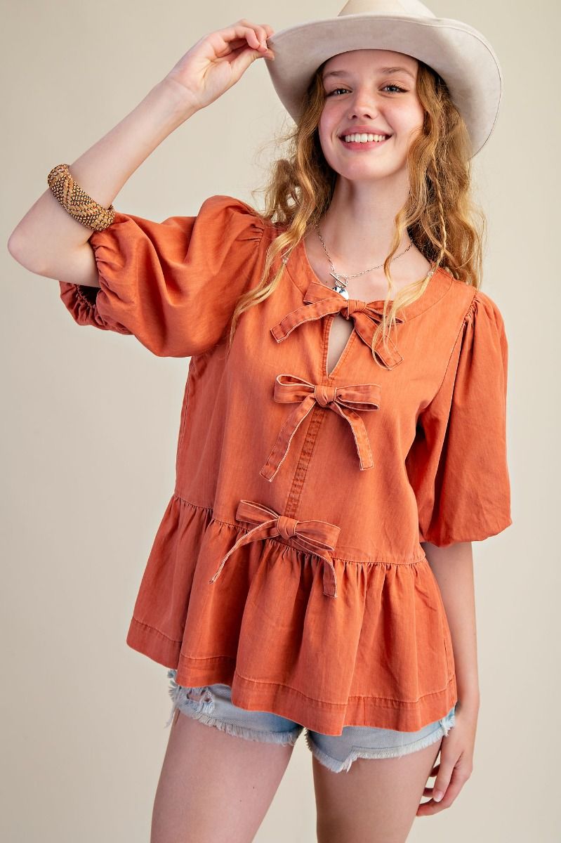 BUBBLE SLVS BOW FRONT DENIM PEPLUM TOP