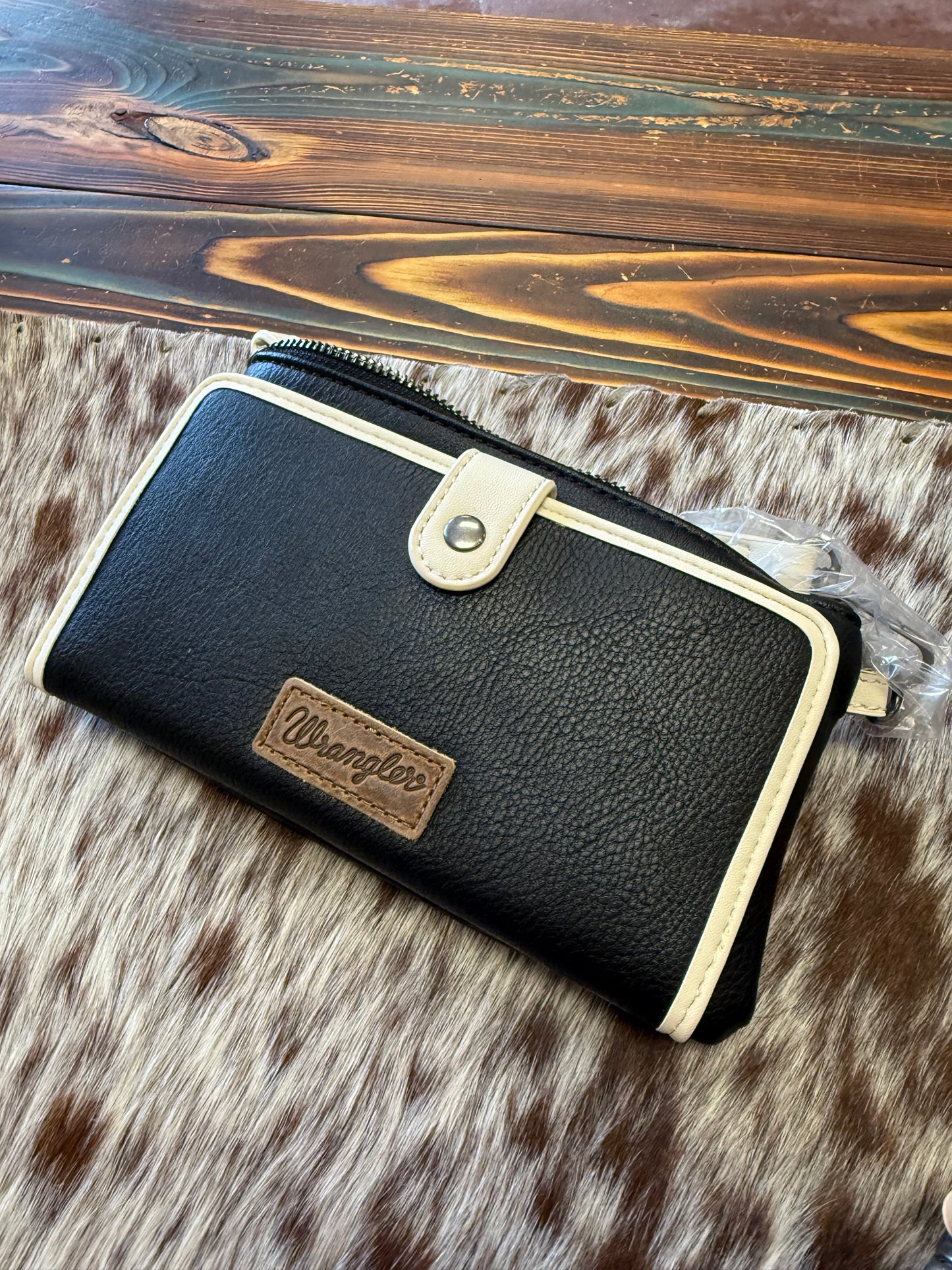 Wrangler Long Live Cowgirls Crossbody Clutch