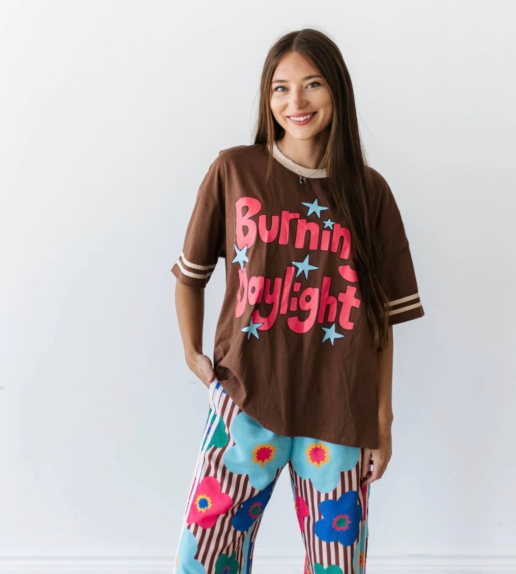 BURNING DAYLIGHT GRAPHIC TEE