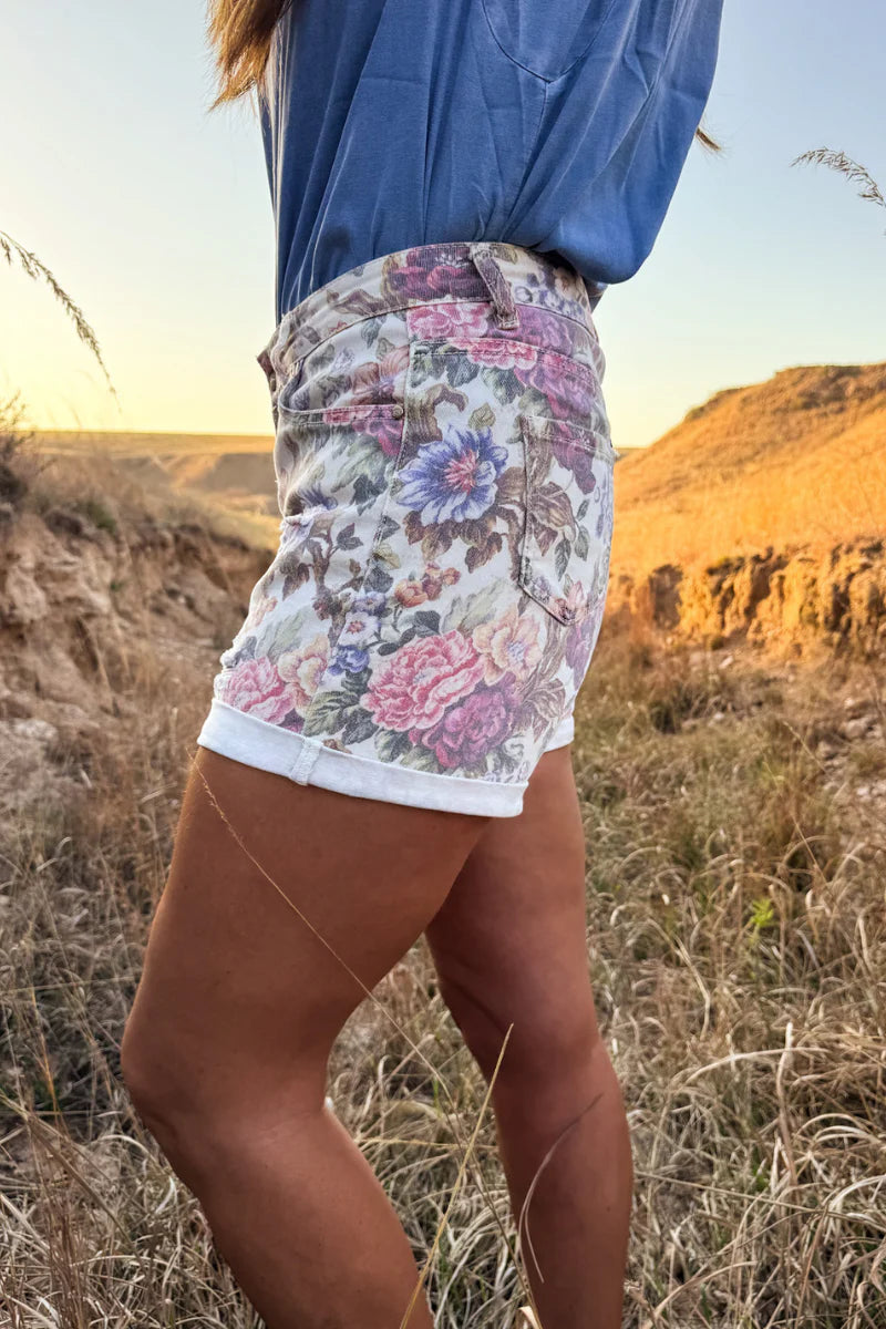 TENNESSEE WALKING
SHORTS - VINTAGE FLORAL