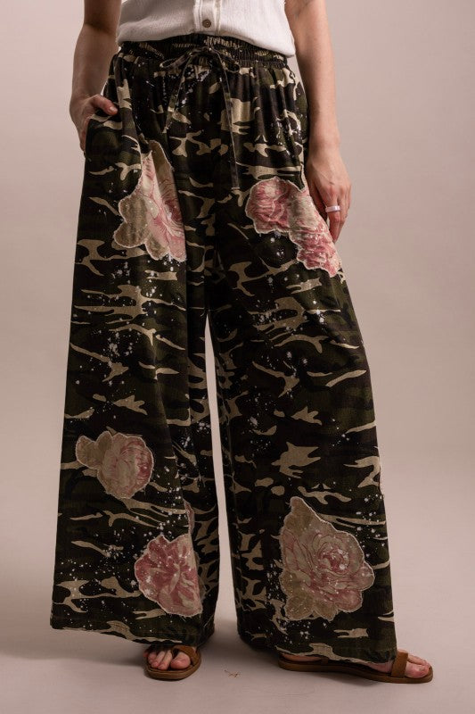 FLOWER PATCHWORK CAMO PRINT WIDE LEG PANTS