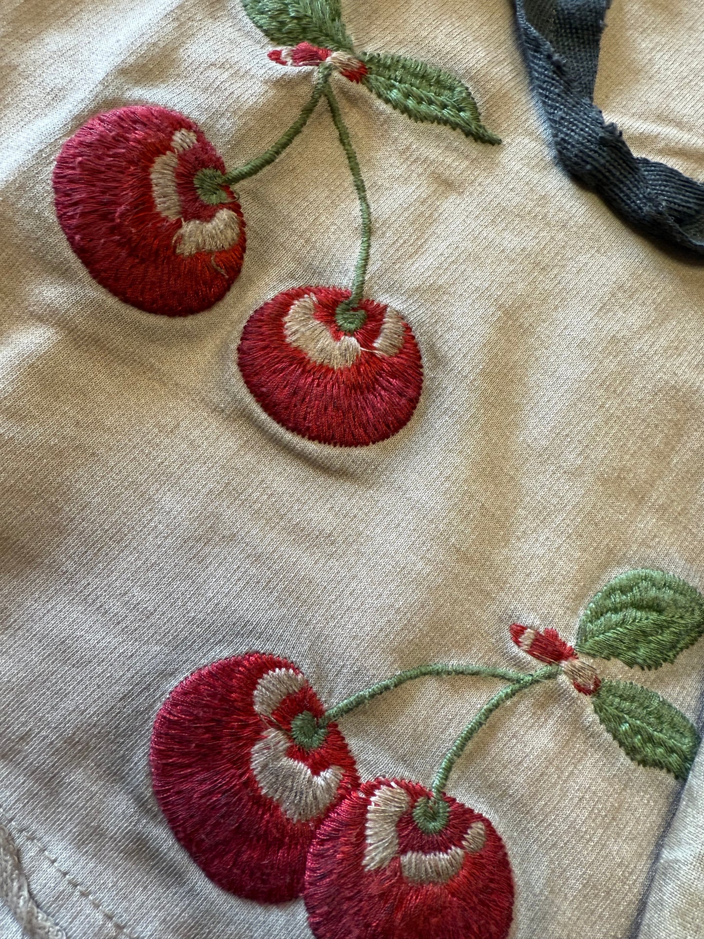 Rare Bird - Sweet Cherry Top