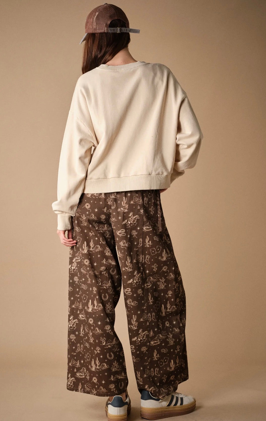 Western Horseshoe Mineral
Wash Sweatshirt
