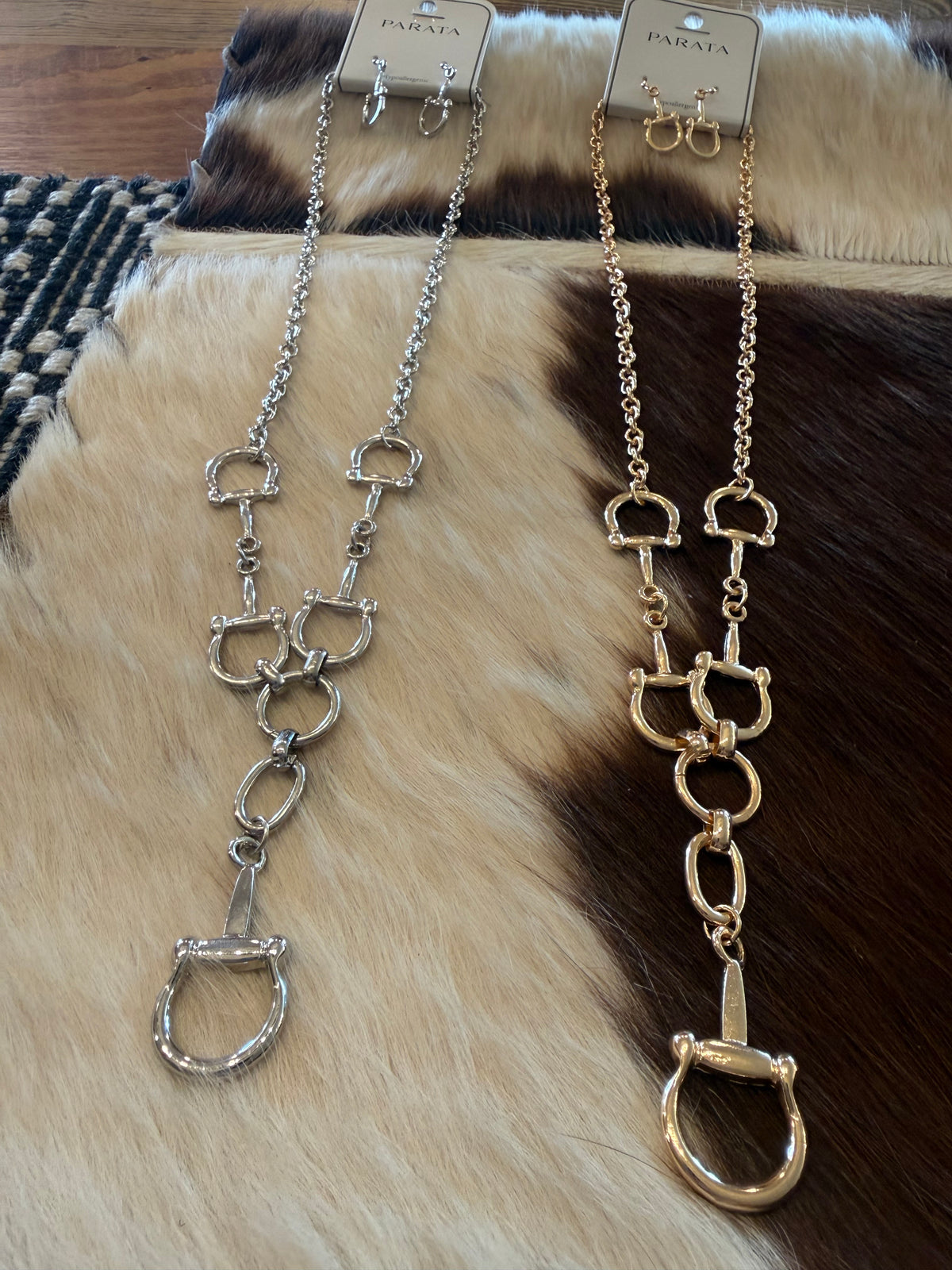 Jilly Necklace
