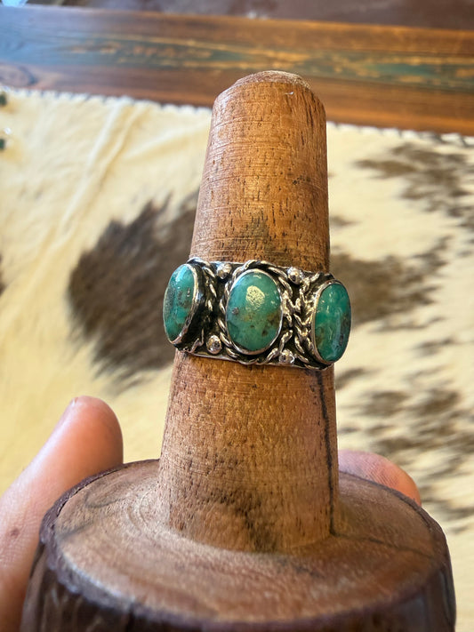 3 Stone Cluster Ring