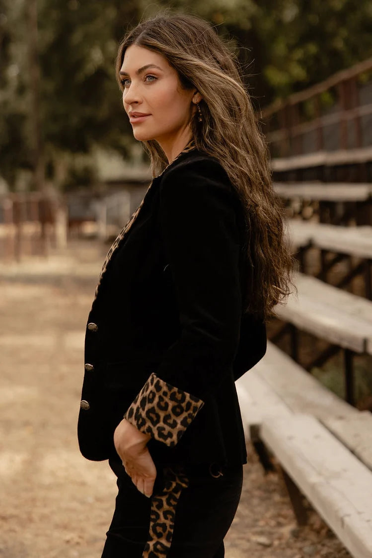 LADY IN LEOPARD BLAZER