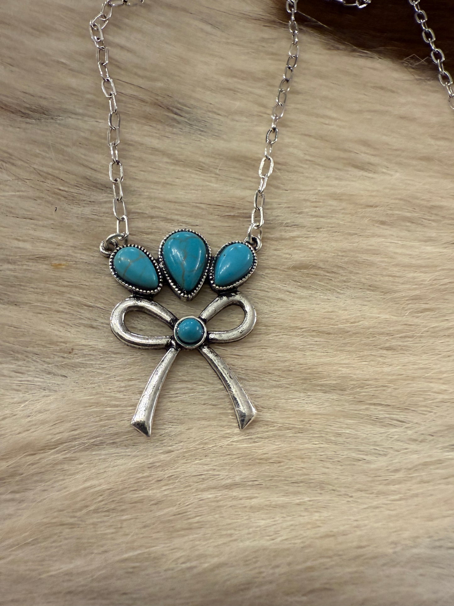 3 Stone Bow Necklace