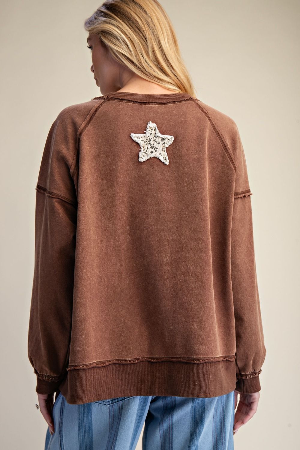 STAR PATCH FRONT WASHED TERRY PULLOVER