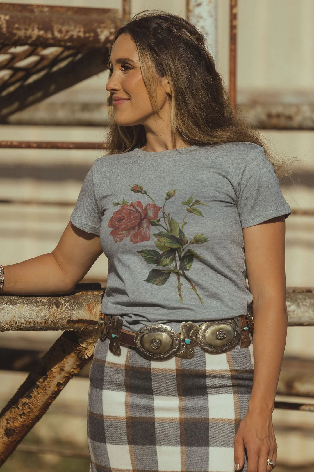 THE LONG STEM ROSE TEE