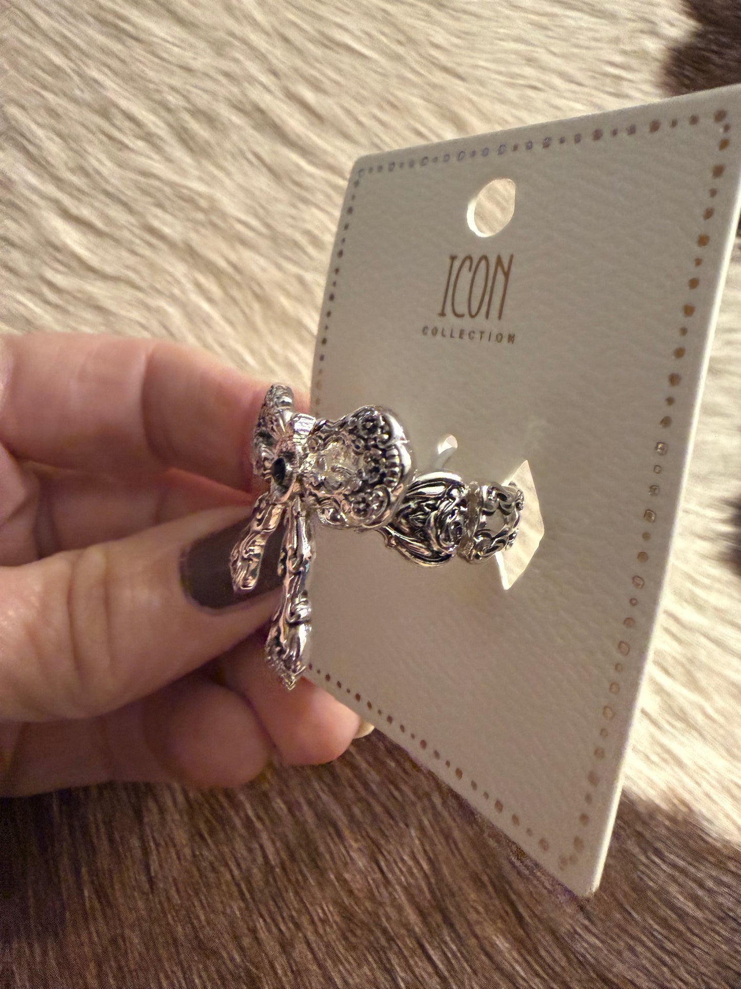 Scroll Bow Ring