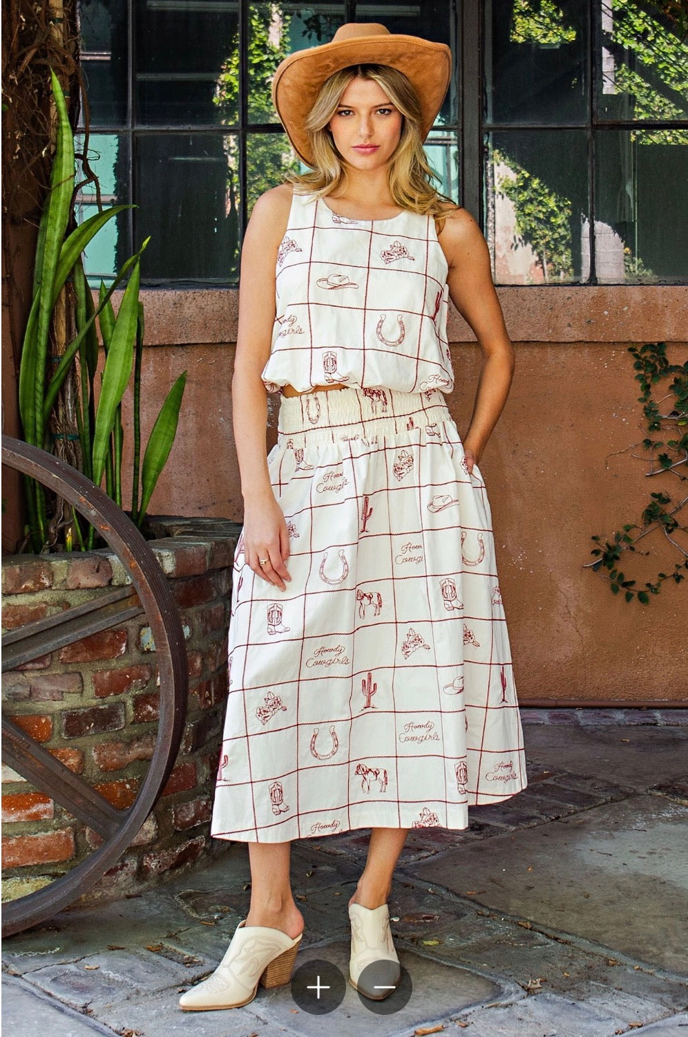 Western Sleeveless Cherry Wood Bubble Top