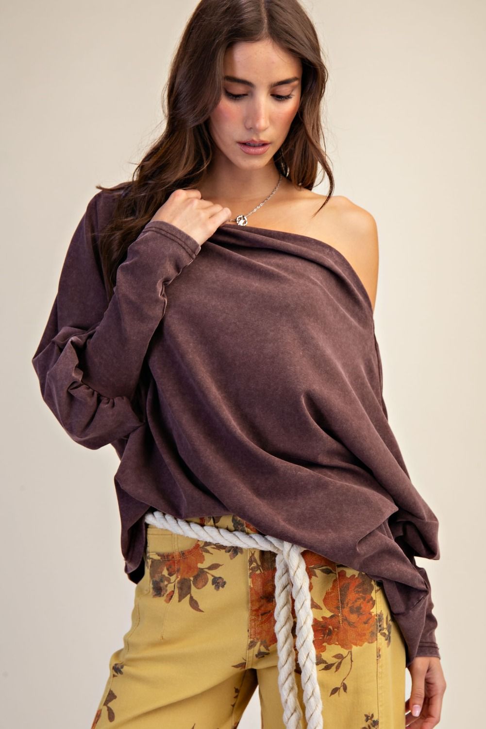 ONE SHOULDER WASHED TOP