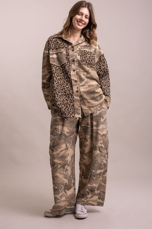CAMOUFLAGE BAGGY PULL-ON CARGO PANTS